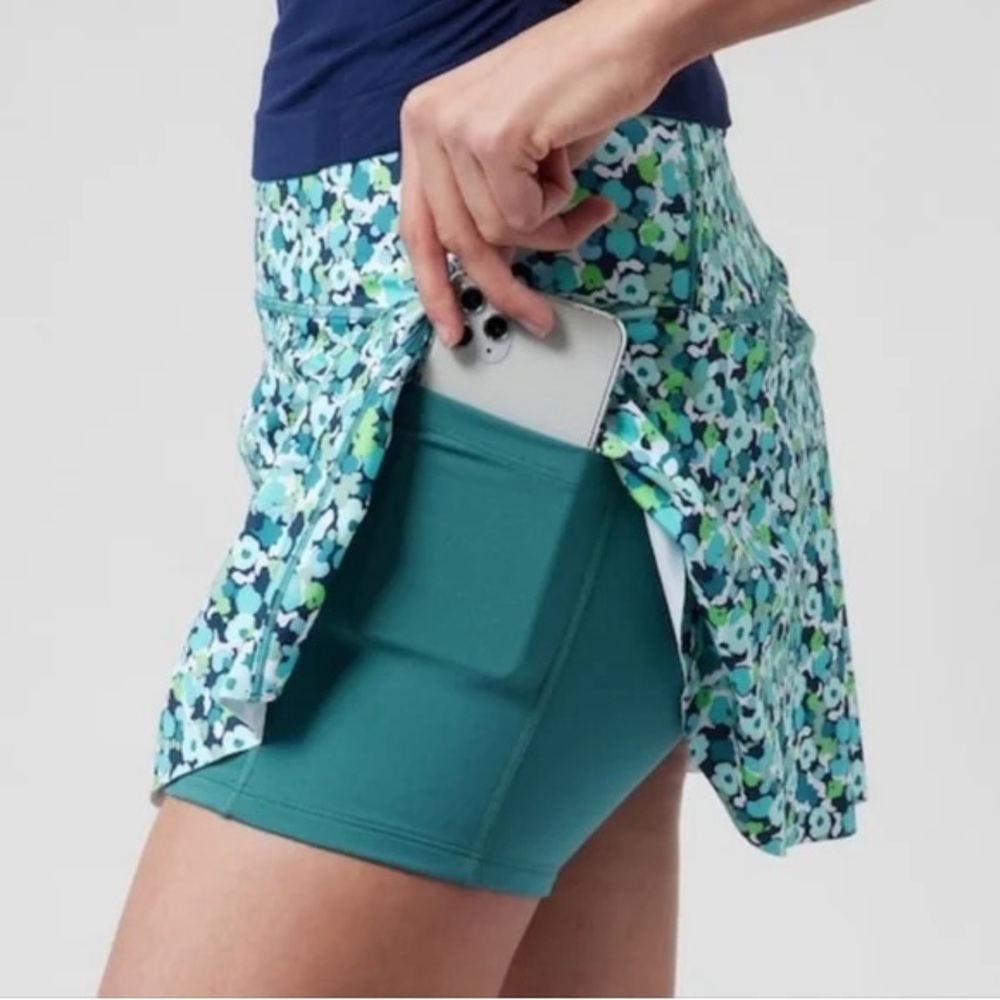 ATHLETA ACE HIGH RISE 15 1/2 TENNIS SKORT Medium